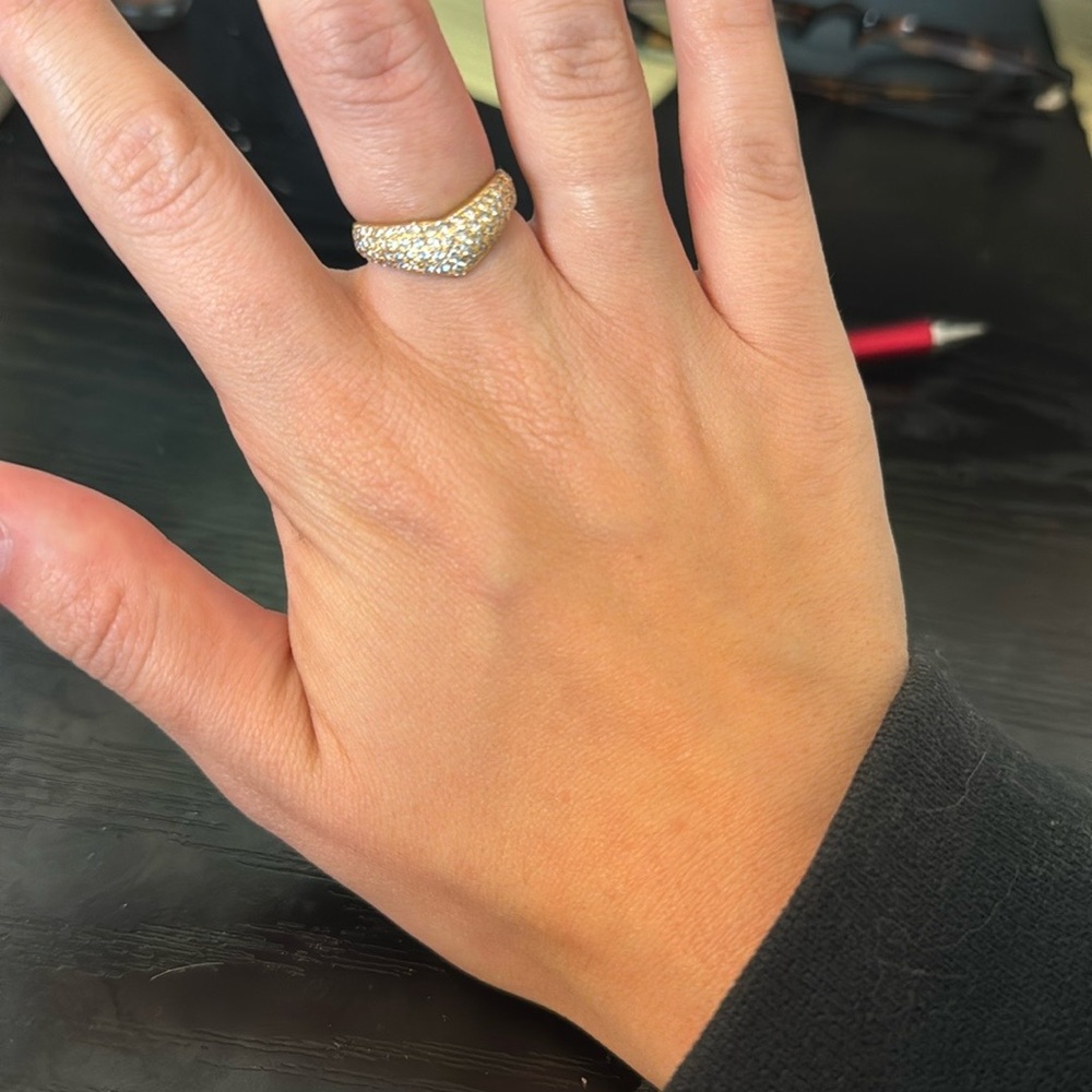 Elegant Gold and Silver Women's Ring